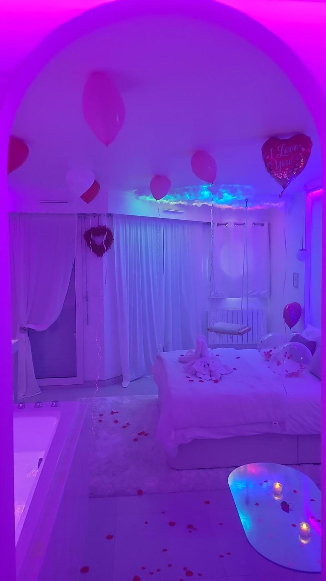 Love Room A 30 Mn Des Plages Et De Vannes Questembert Pokój zdjęcie